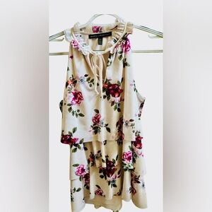 WHITE HOUSE BLACK MARKET Cream floral sleeveless blouse Size XXS